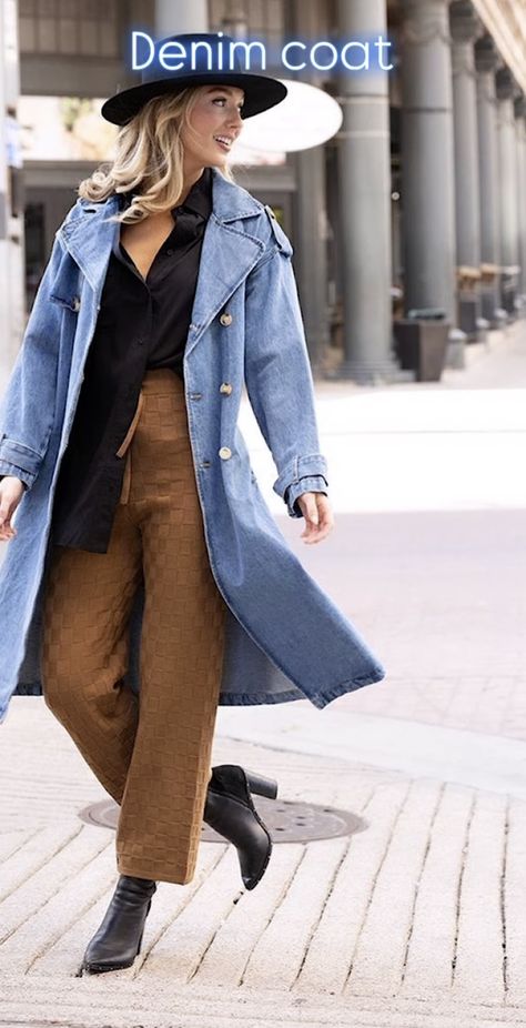 Demin Trench Coat Outfit, Denim Trench Coat Outfit Street Chic, Denim Trench Coat Outfit 2024, Denim Cardigan Outfit, Jean Trench Coat Outfit, Denim Duster Outfits, Jeans Trench Coat Outfit, Jean Coat Outfit, Long Jean Jacket Outfits