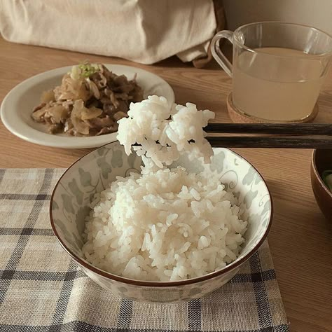 Rice Aesthetic, Photo Bg, Food Obsession, Korean Food, Pretty Food, Cute Food, Me Time, Aesthetic Food, The Table