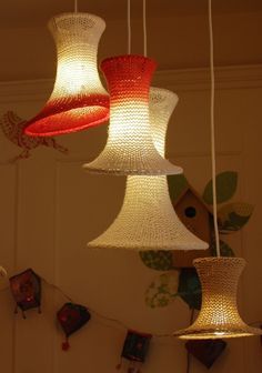 Crochet Lampshade, Upcycled Lighting, Crochet Lamp, Diy Luminaire, Fire Pit Lighting, Diy Lanterns, Diy Lamp Shade, Deco Boheme, Crochet Home Decor