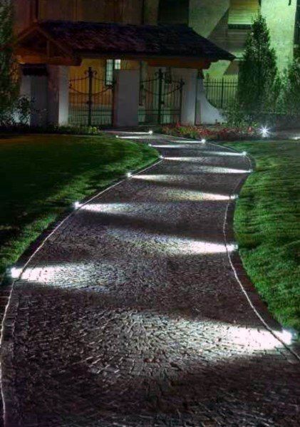 Top 40 Best Driveway Lighting Ideas - Landscaping Designs Garden Lighting Design, Driveway Lighting, Walkway Landscaping, Landscape Lighting Design, نباتات منزلية, Outdoor Landscape Lighting, Backyard Lighting, Front Yard Garden, Garden Pathway