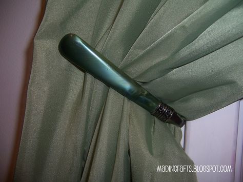 Cheapy Cheaperson - Mad in Crafts Diy Curtain Holdbacks, Microblading Business, Curtain Tie Backs Diy, Recycle Projects, Tie Back Hooks, Homemade Curtains, Silverware Crafts, Curtain Tie Back Hooks, Curtain Tiebacks