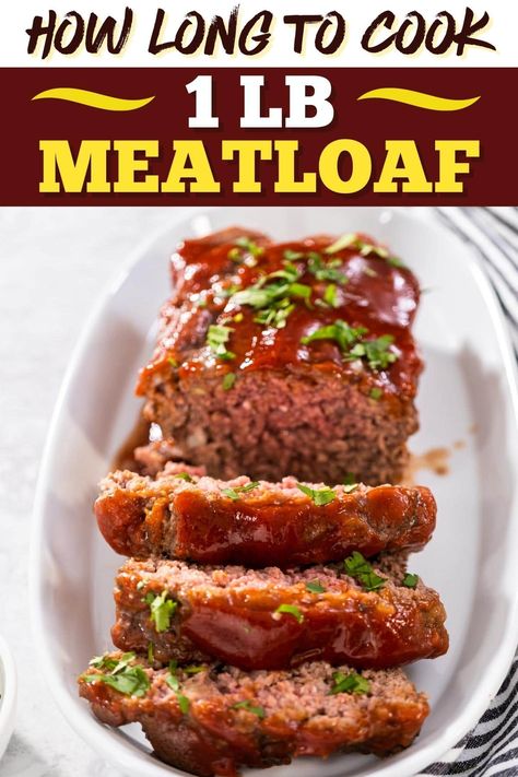 For a juicy, perfect 1 Lb meatloaf, cook it at 350 degrees Fahrenheit for 45-60 minutes. 1 Lb Meatloaf Recipes, Meatloaf Recipes 1lb Ground Beef, 1 Lb Meatloaf, One Pound Meatloaf Recipe, Meatloaf For Two, Boston Market Meatloaf Recipe, Meatloaf Recipe 1lb Ground Beef, Meatloaf Cook Time, Basic Meatloaf Recipe