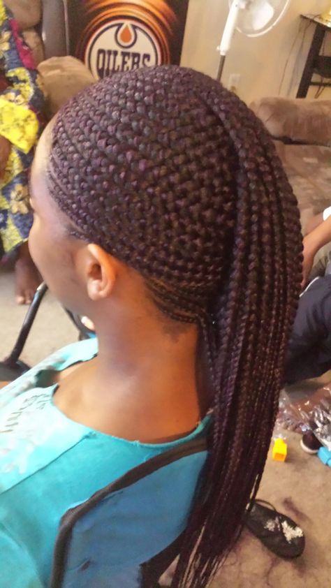 Ghana braiding clap Ghana Hairstyles, Crochet Weave Hairstyles, Wavy Weave Hairstyles, Banana Birthday, Ghana Weaving Styles, Ghana Braid Styles, Ghana Braids Hairstyles, Braided Buns, Cornrows Braids For Black Women