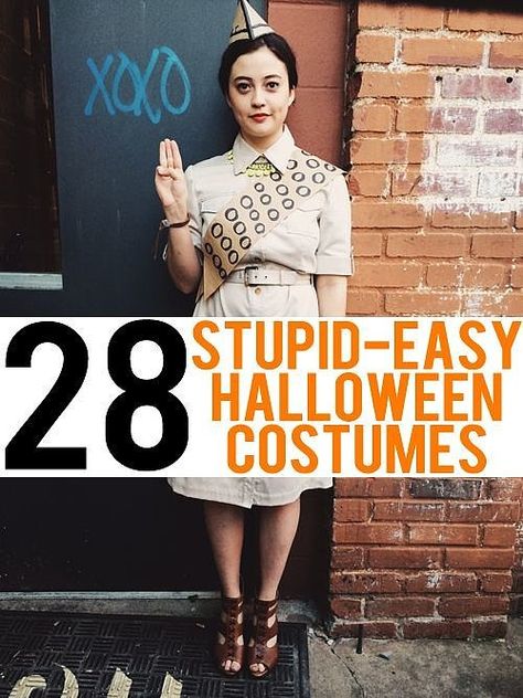 28 Stupid-Easy Costume Ideas to Make With What You Already Own Easy Adult Costumes, Easy Adult Halloween Costumes, Adult Costumes Diy, Diy Adult Halloween Costumes, Funny Adult Costumes, Forest Halloween, Office Halloween Costumes, Adult Women Halloween Costumes, Mom Halloween Costumes