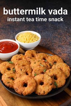 Vada Recipe, Spicy Snacks Recipes, Pakora Recipes, Breakfast Recipes Indian, Chaat Recipe, Indian Cooking Recipes, Vegetarian Snacks Recipes, Spicy Snacks, Indian Dessert Recipes