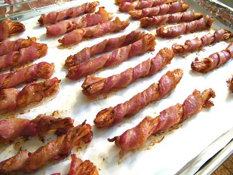 Bacon Wrapped Breadsticks, Bacon Appetizer, Bacon Wrapped Recipes, Bacon Recipes Appetizers, Bacon Wrapped Appetizers, Breakfast Party Foods, Cooking Panda, Bacon Appetizers, Easy Bacon