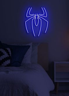 Spider Man Decorations, Spiderman Room, Zimmer Diy, Spiderman Gifts, Stile Blair Waldorf, Neon Sign Bedroom, Neon Design, Cute Bedroom Decor, Room Design Bedroom