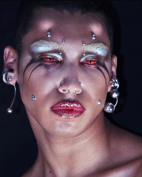 Cyberpunk Makeup, Undereye Brightener, Cosmetic Inspiration, Lip Collection, Show Makeup, Turning Red, Graphic Liner, Goth Makeup, Joan Of Arc