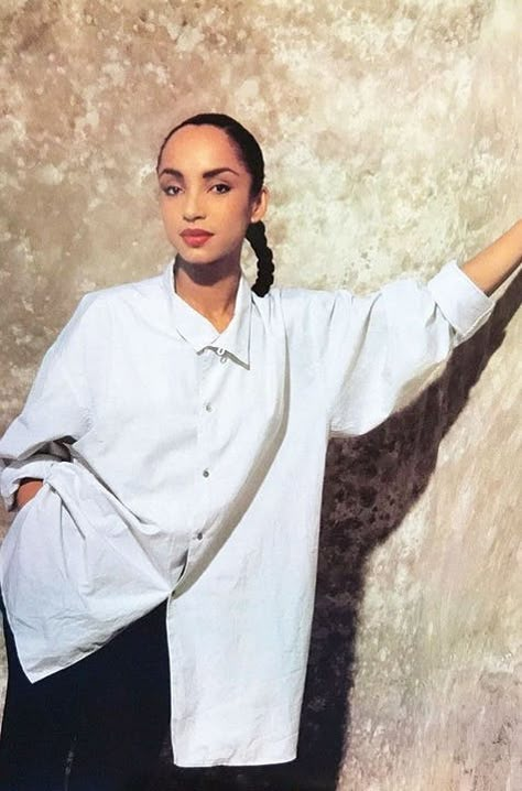 Sade's 12 Chicest Style Moments – Sade Songs '80s '90s Style Seductive Songs, Sade Aesthetic, 90s Minimalism, Sleek Chic, Bold Red Lips, Marvin Gaye, Slicked Back Hair, Jane Birkin, Meryl Streep