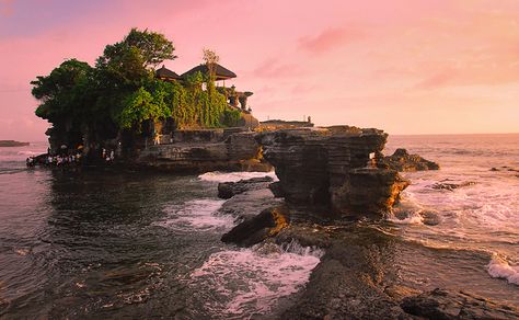 Tanah Lot, Bali, Indonesia Bali Landscape, Wallpaper Bali, Tanah Lot Bali Aesthetic, Indonesia Scenery, Tanah Lot Bali Photography, Indonesia Village, Mount Agung Bali, Bali Water Temple, Bali Baby