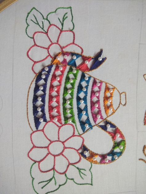 Butterfly Stitch Type 2 Design In Aari, Butterfly Stitch In Aari, Sheaf Stitch Embroidery Design, Butterfly Stitch Aari Work Designs, Aari Stitches, Embroidery Floss Crafts, Butterfly Stitch, Bus Crafts, Fly Stitch