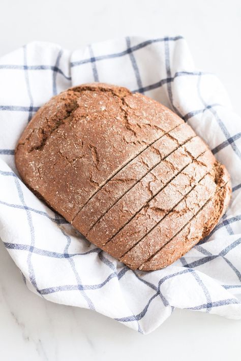 This #homemade Mediterranean-style crusty #Bread doesn't require more than 2 minutes of kneading and it's low in gluten and high in protein and flavor! #recipe https://www.spotebi.com/recipes/homemade-mediterranean-style-crusty-bread/ Meditterean Bread Recipes, Mediterranean Diet Homemade Bread, Bread For Mediterranean Diet, Mediterranean Bread Healthy, Mediterranean Diet Bread Machine Recipes, Mediterranean Diet Bread Recipes, Mediterranean Bread Recipes, Mediterranean Diet Bread, Mediterain Diet