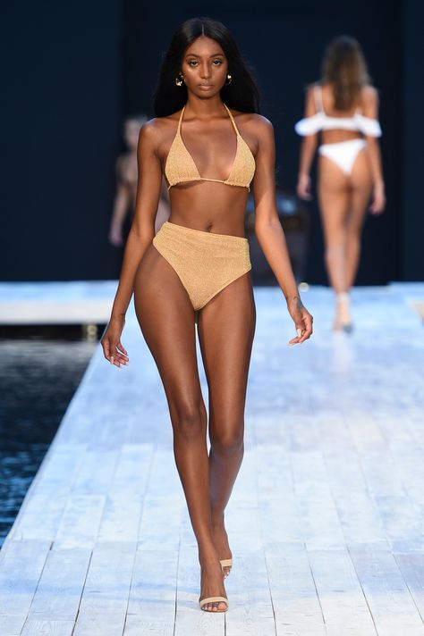 Swimwear Looks We Love On Black Models From Miami Swim Week 2019 Swimwear Looks, Kelly Kapowski, Australian Swimwear, Swim Week, Miami Swim Week, Black Entertainment, Fashion Figures, African American Hairstyles, Black Model