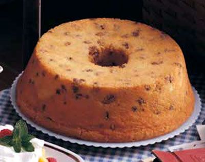 This black walnut pound cake recipe is at least 100 years old. Here's a recipe that any old-time Southern cook has to have in her or his collection. Black Walnut Pound Cake Recipe, Black Walnut Pound Cake, Walnut Pound Cake Recipe, Walnut Pound Cake, Black Walnuts Recipes, Black Walnut Cake, Coconut Dessert, Walnut Recipes, Pound Cake Recipe