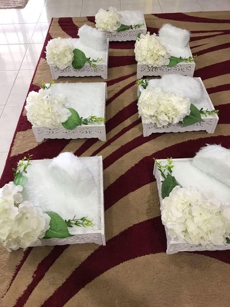 Dulang Hantaran Ideas Trays, Gubahan Hantaran Tunang, Gubahan Hantaran Ideas, Pelamin Idea, Dulang Hantaran Ideas, Hantaran Ideas, Gubahan Hantaran, Dulang Hantaran, Wedding Gift Hampers