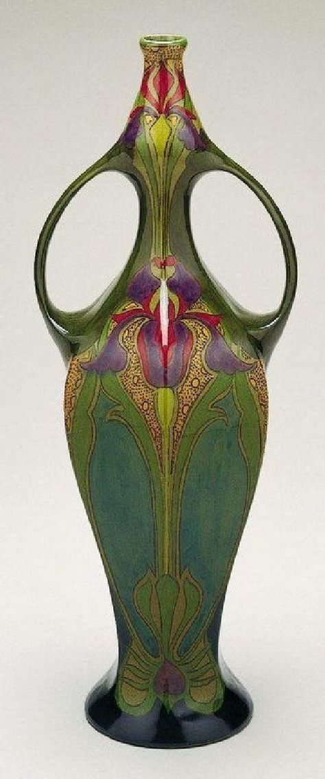 Two of my favorites: irises and Art Nouveau Jewerly Art, Design Art Nouveau, Bijoux Art Nouveau, Art Appliqué, Art Nouveau Design, Green Vase, Art Nouveau Jewelry, Irises, Pics Art