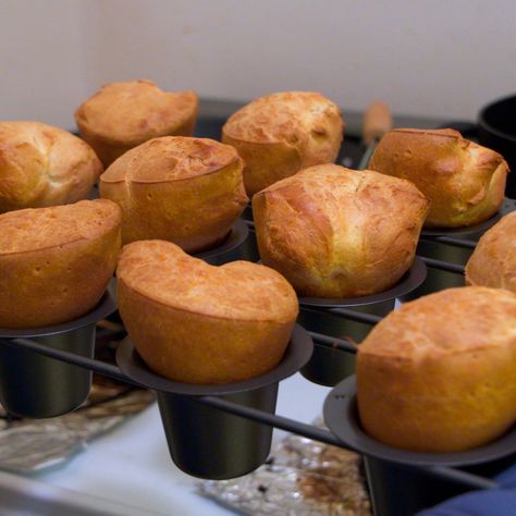 Mini Popover Popover Pan Recipes, Mini Popovers, Popover Pan, Popover Recipe, Kitchen Nightmares, Yorkshire Pudding, Bread Roll, Christmas Food Dinner, Easy Bread