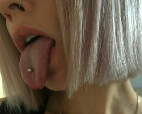 Piercing Tongue, Piercing Bouche, Piercing Conch, Septum Piercings, Tattoo Prices, Cool Piercings, Cute Piercings, Tragus Piercing, Tongue Piercing