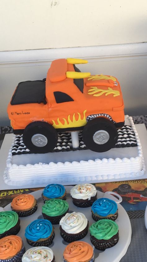 El Toro Loco Cake, Monster Truck Birthday Cake, Monster Jam Birthday, Truck Birthday Cakes, Monster Truck Cake, Cake Structure, Truck Cakes, Monster Truck Party, Monster Trucks Birthday Party