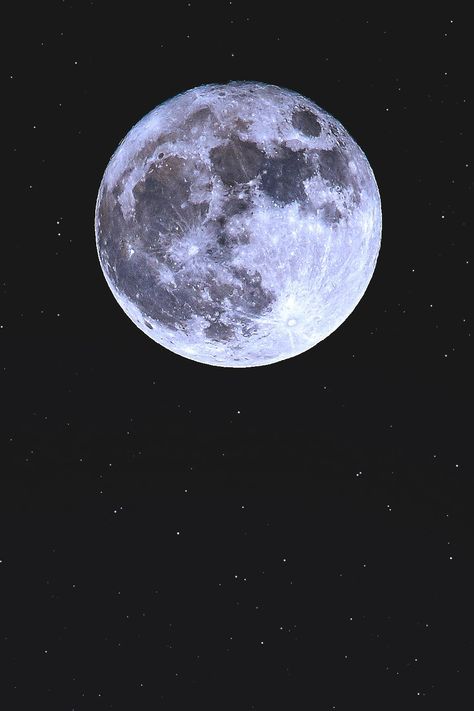 Shiny Big Moon Aesthetic Wallpaper Dark Moon, Aesthetic Moon, Wallpaper Estetika, Moon Aesthetic, Moon Wallpaper, Moon Shadow, Vintage Moon, Moon Pictures, Spring Wallpaper