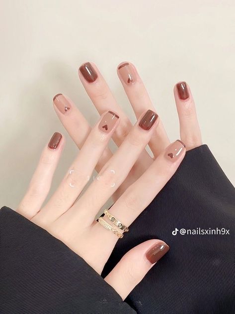 Fall Season Nails, Classy Nail Art Ideas, Season Nails, Minimal Nails Art, Beauty Hacks Nails, Short Fake Nails, Colors Of Autumn, Asian Nails, Hello Nails