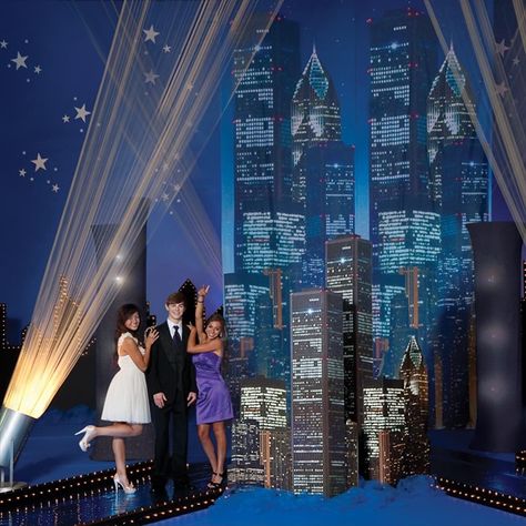 idea for cityscape New York Theme Party, School Dance Themes, New York Dance, Broadway Theme, Dance Theme, Night In New York, 8th Grade Dance, Post Prom, New York Theme