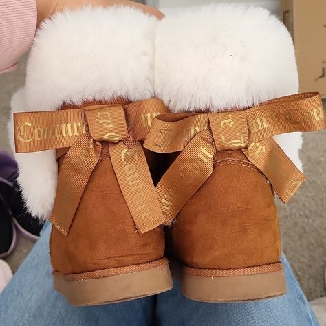 Juicy coutour brown boots Juicy Couture Uggs, Juicy Couture Boots, Brown Ugg Boots, Bday List, Juicy Couture Shoes, Couture Shoes, Girly Shoes, 15th Birthday, Christmas Wish