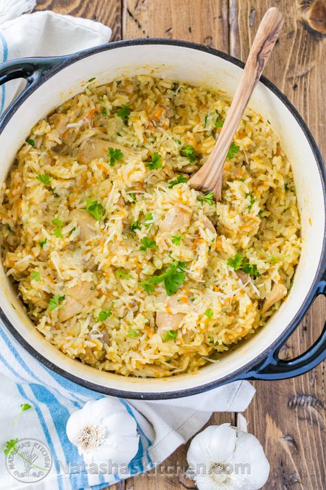 Creamy Chicken and Rice Recipe (a one-pot meal). You'll be going back for refills! @NatashasKitchen Beer Chicken And Rice, Sashimi Knife, Dinners Chicken, Japanese Sashimi, Chicken And Rice Recipe, Italian Parsley, Creamy Chicken And Rice, Cauli Rice, Cheese Grits