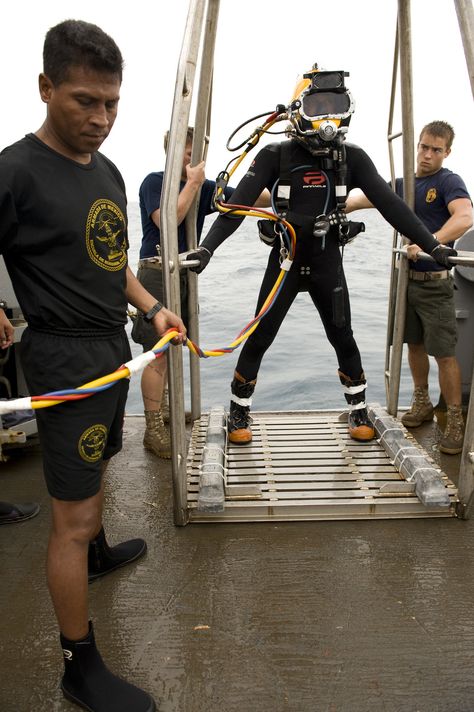 David Collins, Navy Diver, Mass Communication, U S Navy, The Military, Diver, Staging, Diving, The Unit