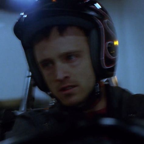 Jesse Pinkman Go Kart, Jesse Pinkman Aesthetic Pfp, Jesse From Breaking Bad, Breaking Bad Icons, Breaking Bad Pfp, Jesse Pinkman Pfp, Jesse Breaking Bad, Breaking Bad Cast, Scott Pilgrim Movie