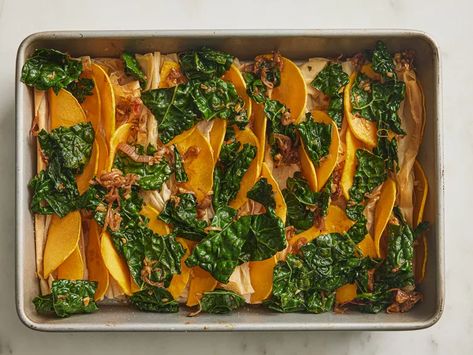 We Grudgingly Accept the Savory Crinkle Pie TikTok Trend Is a Very Good Idea—Here's How to Make an Easy, Cheesy One for Fall Phyllo Crinkle, Crinkle Pie, Easy Custard, Aleppo Pepper, Sauteed Kale, Fall Vegetables, Fall Cooking, Phyllo Dough, Raw Vegetables