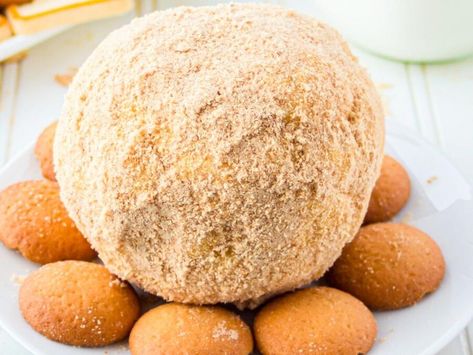 Banana Pudding Dessert Cheese Ball – A Unique Twist on Classic Banana Pudding - NewsBreak Banana Pudding Truffles, Buttery Bread Recipe, Banana Pudding Cream Cheese, Banana Balls, Banana Pudding Dessert, Peach Pie Bars, Classic Banana Pudding, Dessert Cheese Ball, Cake Batter Fudge