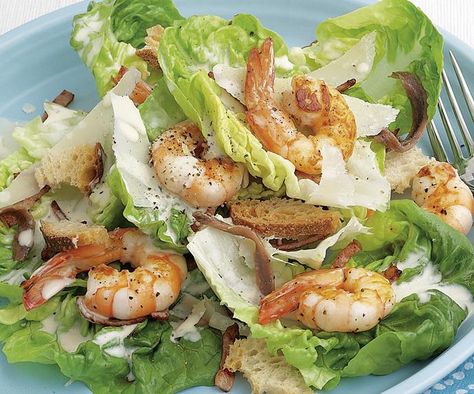 Chicken is usually added to this classic salad to turn it from a side dish into a meal. We've created a prawn caesar for something absolutely spectacular. Shrimp Caesar Salad, Pepper Shrimp Recipe, Lemon Pepper Shrimp, Prawn Salad, Slow Cooker Lamb, Pepper Shrimp, Classic Salad, Under 300 Calories, Caesar Salad Recipe