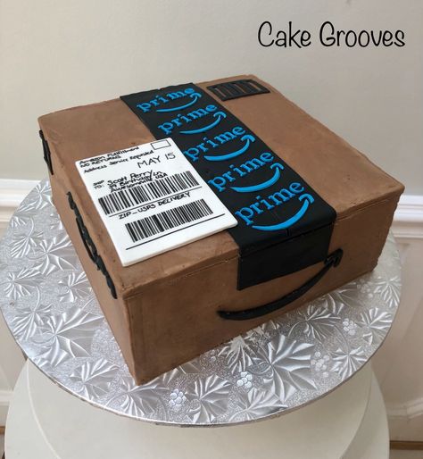 Amazon Box Cake Amazon Birthday Cake, Amazon Cake Ideas, Launch Box Cake, Surprise Cake Box Decoration Ideas, Amazon Box Cake, Elevating Box Cake, Cake Sample Boxes, Shoe Box Cake, Anna Cake