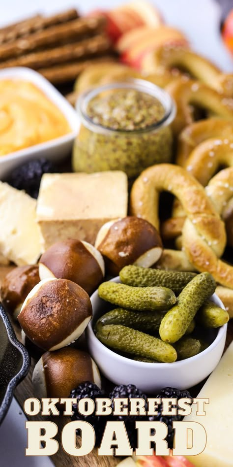 Octoberfest Cheese Board, Tennessee Football Charcuterie Board, Appetizers For Octoberfest Party, Bratwurst Charcuterie Board, Oktoberfest Food Board, Brewery Snack Ideas, Soft Pretzel Charcuterie Board Ideas, Oktoberfest Charcuterie Board Ideas, German Grazing Board