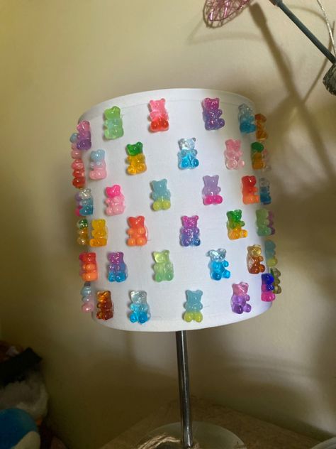 I bought a cheap lamp and some plastic gummy bears to make my Icarly dreams come true Gummy Bear Room Decor, Gummy Bear Furniture, Gummy Bear Lamp, Cheap Lamp, Bear Lamp, Cheap Lamps, Toddler Arts And Crafts, Funky Home Decor, Diy Lamp Shade