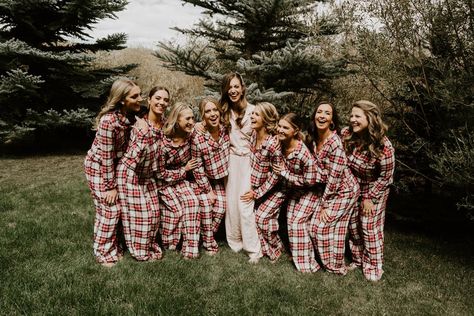 Christmas Bridesmaid Pajamas, Christmas Wedding Getting Ready Outfits, Winter Wedding Pajamas, Winter Bridesmaid Pajamas, Bridesmaid Get Ready Outfit Fall, Flannel Getting Ready Outfit, Winter Wedding Getting Ready Outfit, Bridesmaid Pajamas Wedding Day Winter, Bridesmaid Pajamas Wedding Day Fall