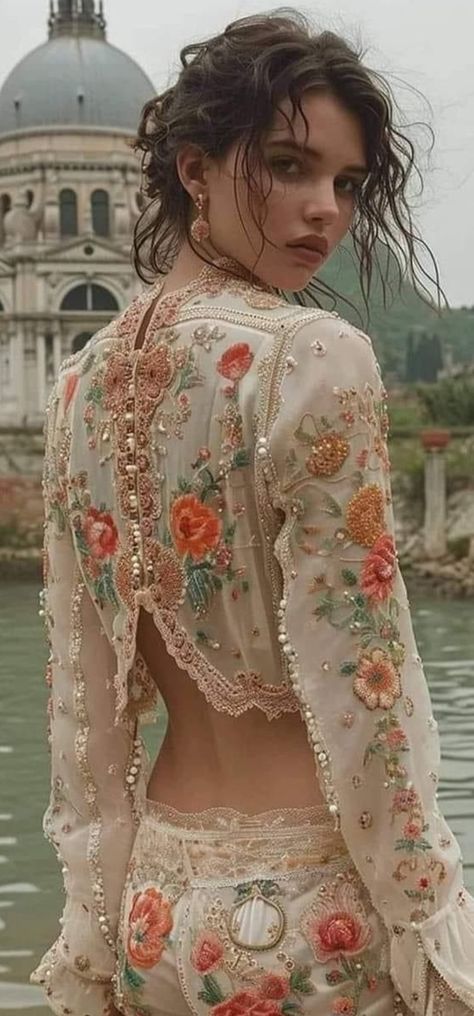 Festival Outfit Inspiration, Marchesa Spring, Street Style Fall Outfits, Festival Looks, Fall Street Style, Fashion Design Clothes, Street Style Outfit, Beautiful Gowns, Festival Outfit