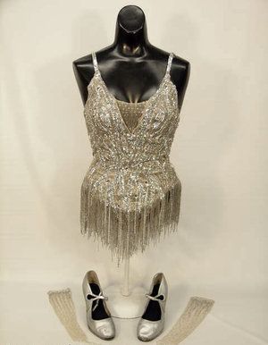 Roxie Hart, Silver Costume, Chicago Movie Roxie Chicago Costume, 1920s Dance Costume, Roxie Hart Costume, Vintage Showgirl Costume, Movie Character Outfit Ideas, Character Outfit Ideas, Chicago 2002, Stage Costume Design, Chicago Costume