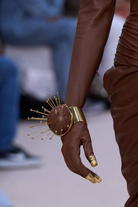 Jean Paul Gaultier Aesthetic, Fall 2022 Couture, Masculine Jewelry, 2022 Couture, Runway Jewelry, Png Clothes, Couture Jewelry, Fall 2022, Glam Fashion