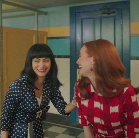 Descendants Characters, Cheryl Blossom Riverdale, Veronica Lodge, Best Friends Aesthetic, Cheryl Blossom, Riverdale, Face Claims, Documentaries, Best Friends