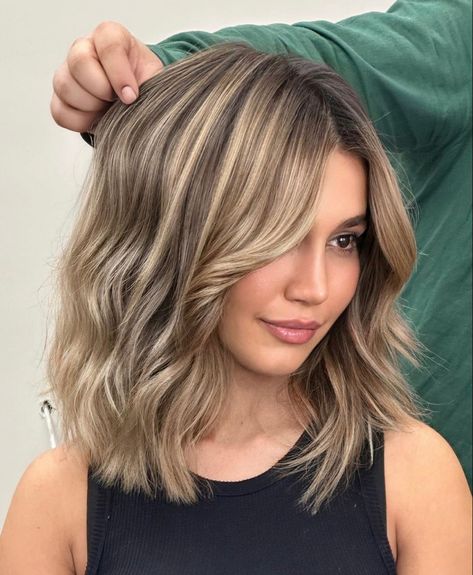 Short Spiky Haircuts, Short Hair Highlights, Brown Hair Looks, Hair 2024, Bob Hairstyles For Fine Hair, Short Straight Hair, Haircuts Straight Hair, Brown Blonde Hair, Hair Color And Cut