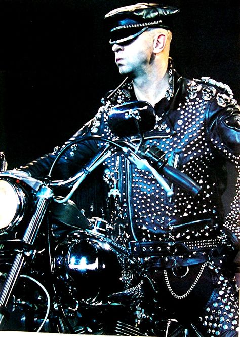 Rob Halford, from Judas Priest (singer, UK) Priest Aesthetic, Brütal Legend, Rob Halford, Heavy Metal Music, Judas Priest, Motorcycle Leather, Men In Uniform, Iron Maiden, Metal Music