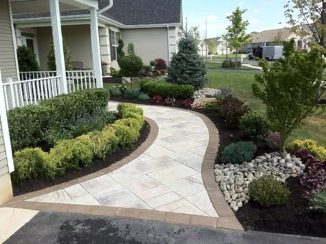 Front Pathway, Front Walkways, Yard Steps, Landscape Makeover, Sidewalk Ideas, Paver Sidewalk, Front Walkway Landscaping, Sidewalk Landscaping, Front Yard Walkway