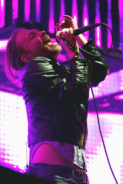 Atoms For Peace, Thom Yorke Radiohead, Everything Everything, Kid A, Thom Yorke, Silly Photos, Radiohead, Hot Pics, Indie Rock