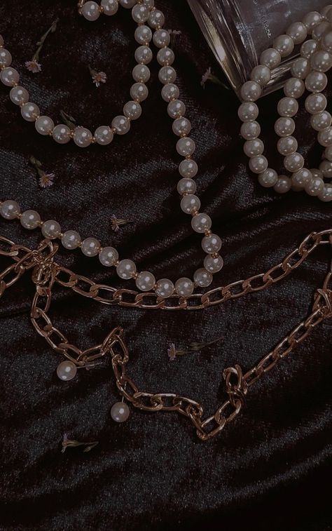 Black And Gold Vintage Aesthetic, Pearls And Feathers Aesthetic, Silk And Pearls Aesthetic, Gold And Grey Aesthetic, Dark Pearls Aesthetic, Black Pearl Necklace Aesthetic, Pearls Dark Aesthetic, Black Pearls Aesthetic, Pearl Necklaces Aesthetic