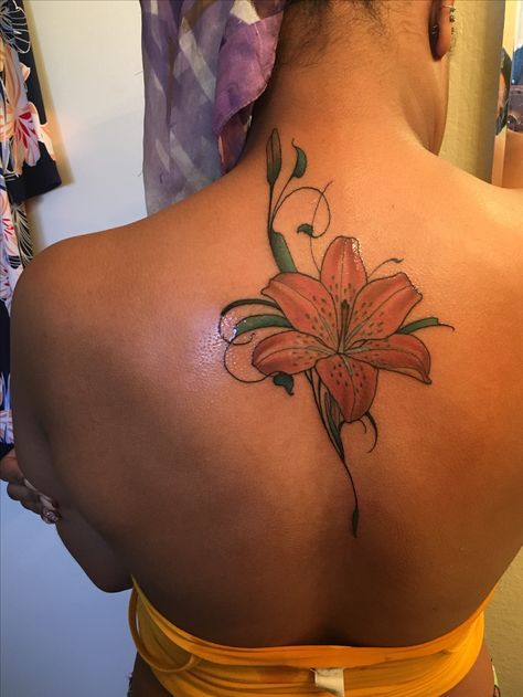 Tiger Lily Back Tattoo, Tiger Lillie’s, Lily Tattoo Back, Side Back Tattoo Women, Tigerlily Tattoo, Tiger Lily Tattoo, Lilly Flower Tattoo, Lilly Tattoo, Tiger Lily Tattoos