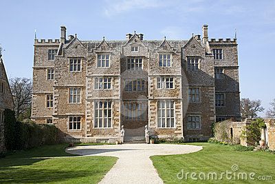 Cotswold Villages, Castles In England, Castle Mansion, A Mansion, English Manor, Tower House, Listed Building, English Country House, The Cotswolds