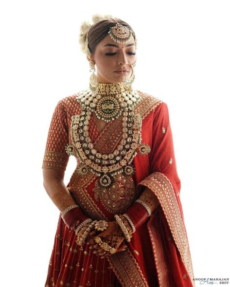 Sabyasachi Bride Stuns In A Red Lehenga With Golden Work, Pairs With Loud Polki Diamond Jewellery Polki Diamond Jewellery, Latest Bridal Lehenga Designs, Sabyasachi Bridal, Sabyasachi Mukherjee, Sabyasachi Bride, Bridal Lehenga Designs, Kundan Jewellery Bridal, Latest Bridal Lehenga, Fashion Illustration Sketches Dresses