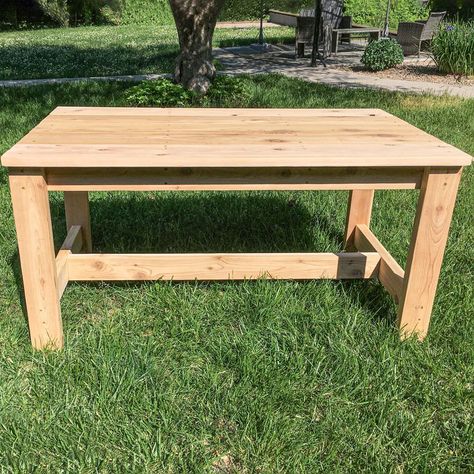 How to Make an Outdoor Table for Kids | Family Handyman 2x4 Outdoor Table, Kids Outdoor Table, Wooden Table Diy, Diy Kids Table, Woodworking Items That Sell, Kids Wooden Table, Table For Kids, Farmhouse Table Plans, Table Build